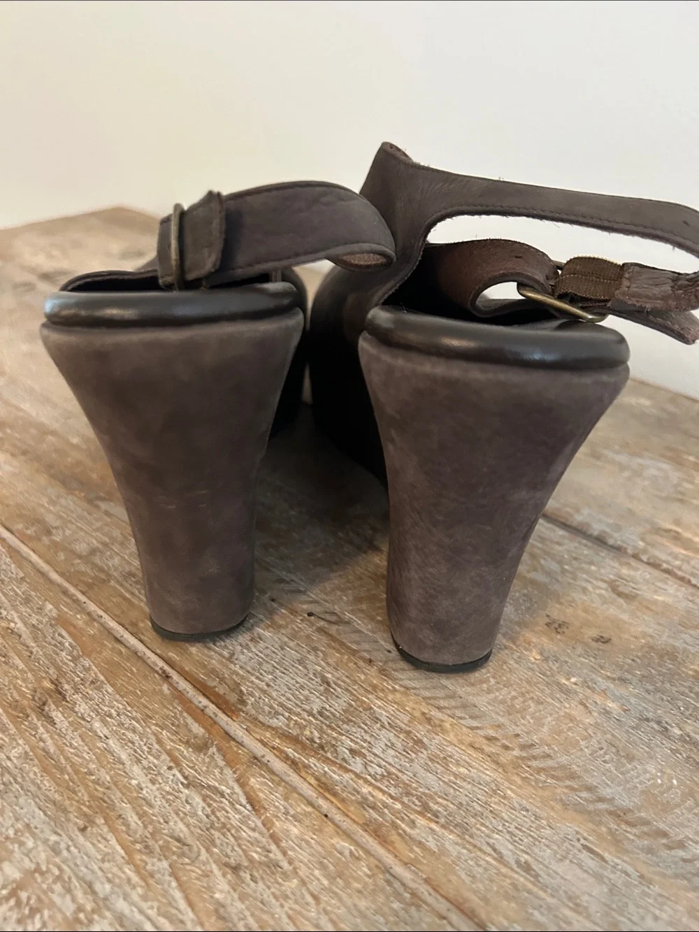 Cordani Calzature wedge heel size 38 women  Good condition
